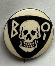 Antique Vintage RARE Early Celluloid Skull ‘BOO’ Halloween Masonic Pin Back Pin picture
