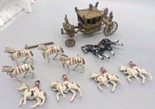 VTG 1950’s Royal Coronation Coach Miniature Cast Iron Toys Crescent. England picture