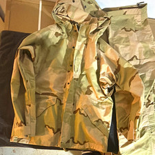 NWOT USGI ECWCS 3 color Desert Camo Cold Weather Parka & Trousers Med Reg picture