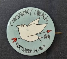 Conspiracy Chicago 7 SevenJules Feiffer September 24 1969 Button Pin VTG RARE picture