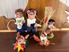 5-Annalee Dolls Pilgrim Man Woman ,Thanksgiving Fall Figures; '98-2009 picture