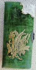 EMPTY ANTIQUE GREEN VELVET & CELLULOID PHOTO ALBUM HAS ROOM FOR 56 CABINET PHOTO picture