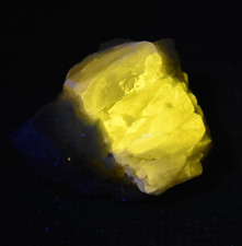 29 Ct Beautful Short Wave Fluorescent Apatite Crystal Specimen From Kunar Afg picture