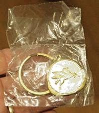 Sealed NOS VINTAGE Mobil Oil & Gas PEGASUS LOGO Advertising KEYCHAIN FOB picture