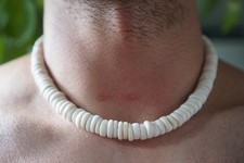 Vintage 70's Hawaiian Puka Shell Necklace 18