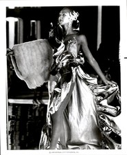 RH6 Original Photo UNKNOWN ELEGANT AFRICAN AMERICAN FASHION MODEL ON RUNWAY picture