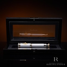 Montblanc Artisan Chateau de Versailles Limited Edition 479 Fountain Pen 132055 picture