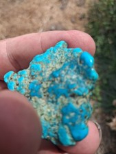 High-Grade Raw Arizona Turquoise Nugget (183 Carats) Weight: 183 Carats / 36.6 G picture