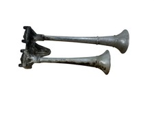 Vintage Bendix Westinghouse Dual Trumpet Air Horn T-212679-A T-212688-A Semi Tru picture