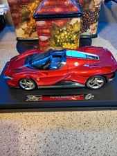 1:18 Bbrago Ferrari Daytona SP3  Rossa Magma Spider Signature Series Edition    picture