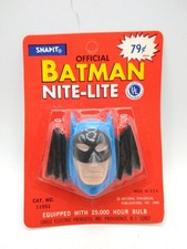 Vintage 1966 Batman National Periodical Snapit Nite Lite Night Light on Card picture