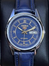 Seiko 5 blue vintage dial automatic movement men’s watch excellent condition picture