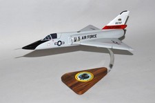 USAF Convair F-106 Delta Dart 194th FIS CA ANG Desk Top Model 1/48 SC Airplane picture