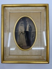 Vintage Gold Painted Wood Oval Wedding Portrait Frame Velvet Shadow Box picture
