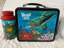 Vintage 1967 Voyage To The Bottom of the Sea Lunch Box and Thermos picture