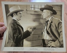 The Vigilantes Return 1947 Stand Off Publicity Still 8x10 Photo Western Film picture