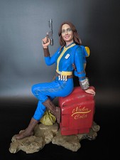 Lucy MacLean Statue 1/3.5 Fallout Painted Figure picture