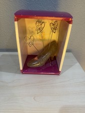 Vintage Disney Princess Cinderella Gold Slipper Heart Wire Picture Clip Holder picture