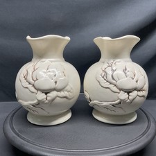 Vintage Red Wing Magnolia #975 Vase Pair 1940s Belle Kogan Ivory Brown UV Glow picture