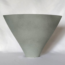 Japanese MCM Art Pottery Ikebana Vase Sculptural Fan Shape Gray H23.3cm 9.2