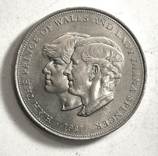 LADY DIANA AND CHARLES 1981, ELIZABETH GREAT BRITAIN CROWN COIN picture