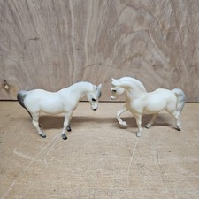 VTG 1975 Breyer Stablemates Arabian Mare 5011 Stallion 5010 Alabaster Gray Horse picture
