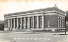 H85/ Valley City North Dakota RPPC Postcard c1940s Post Office  221 picture