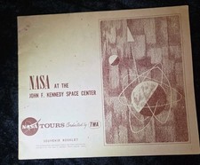 Vtg 1967 NASA at the John F Kennedy Space Center Tour By TWA Souvenir Booklet FS picture