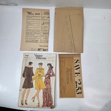 Vtg 1970s Vogue 8956 Sewing Pattern Loose A-Line Dress Yoke Size 8 FF Uncut picture