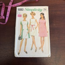 1969 Simplicity Princess Line Dress Pattern 8083 Size 14 Cut picture
