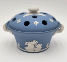 Vintage Wedgwood Jasperware Potpourri Handed Bowl with Lid- Classic Blue/White picture