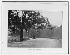 Photo:Bronxville New York 1925 Parkway Drive Road Auto Tree-Lined Curve picture
