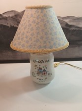💡 VTG International China Heartland Table Lamp With Farm And Animals Design picture