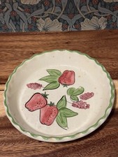 VINTAGE 1977 LOS ANGELES POTTERY ovenware strawberry pie dish picture