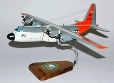 USN Lockheed Martin C-130 Hercules VX-6 XD 8320 Desk Top Model 1/72 SC Airplane picture
