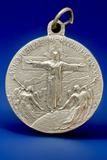 Vintage Catholic 1934 Crucifixion Of Jesus, Pope Pius XI Silver Tone Medal picture