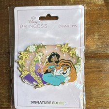Pink a La Mode PALM Rapunzel & Jasmine Enchanted Friendship Jumbo Pin LE 500 picture