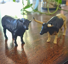 New Ray Toys Black Angus Bull & Longhorn Farm Animal Plastic Figurines picture