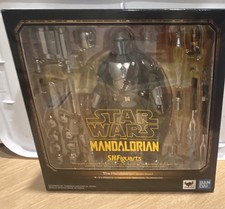 Bandai S.H.Figuarts Star Wars The Mandalorian (Beskar Armor) Figure picture