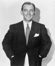 Salary Leader In 1935 Bing Crosby popular radio film crooner repor- Old Photo picture