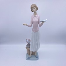 Lladro Teacher Today’s Lesson 13.5