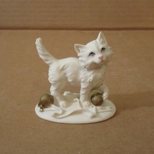Vtg 2001 HTF Giuseppe Armani Italy Porcelain Sculpture Persian Cat Xmas Play picture