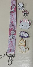 Marie ARISTOCATS lanyard starter set with 5 Disney Trading Pins NEW picture