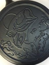 Vintage Lodge Wildlife Series BASS Cast Iron Skillet #8 Seasoned, Ready to Use picture