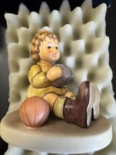 Goebel Hummel NIB At Play 632 No Crazing  picture