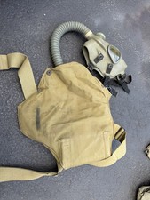 Original U.S. Army WWII M2A2 Diaphragm Gas Mask with M1VA1 Bag picture