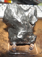 592 GM. Egypt Gebel Kamil Iron meteorite complete individual 1.31 LBS STAND picture
