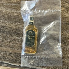 TULLAMORE D.E.W. Irish Whiskey Bottle Advertising Pin Gold and Green NOS picture