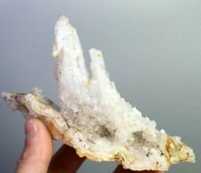 182g Natural Agate Quartz Crystal Cluster Mineral Specimen From Madagascar picture