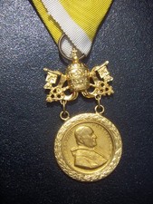 VATICAN ITALY BENE MERENTI BENEMERENTI POPE JOHN XXIII GOLD GILT MEDAL RARE picture